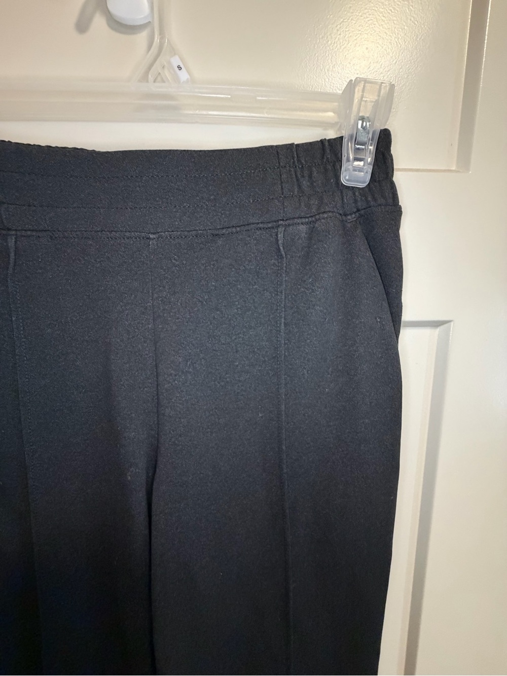 Mondetta Women’s Pintuck Straight Classic Black Pull-On Trousers - Picture 3 of 4